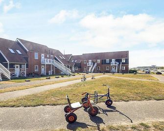 5 person holiday park home in Borre - Borre - Building