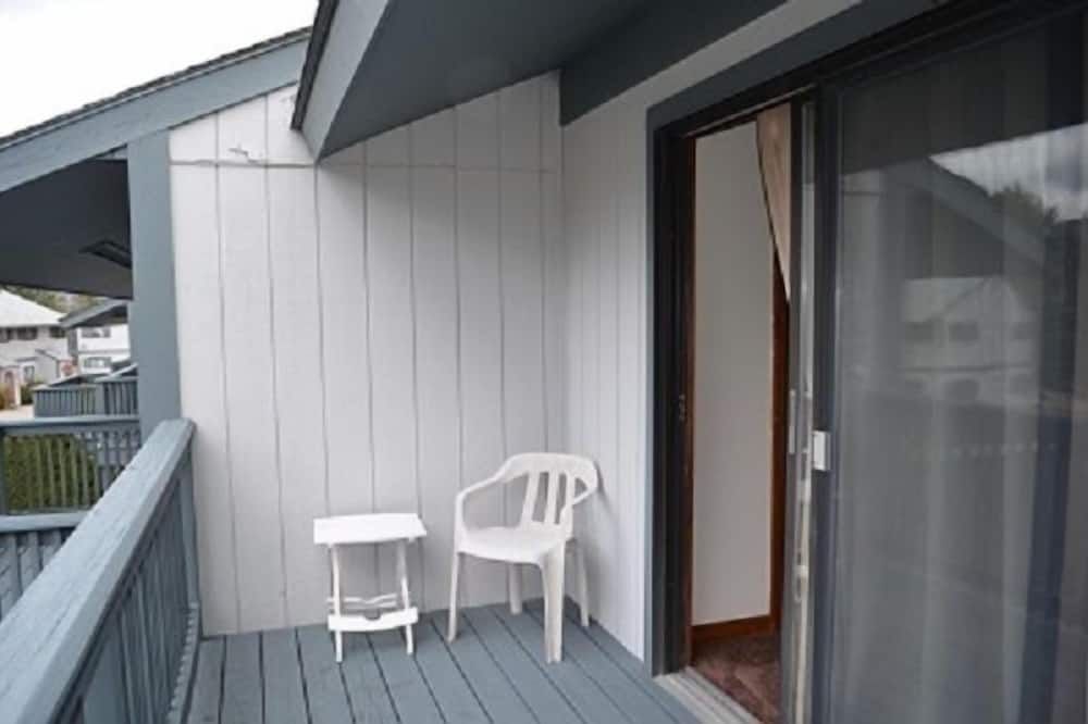 Views/north Conway 2 Level Condo/ Summer Specials - North Conway - Balcony