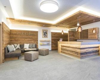 Ofentürl Alpine Living - Flachau - Receptie