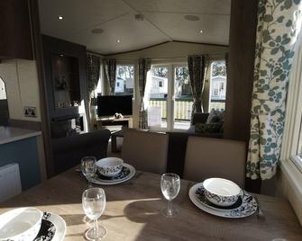 Percy Wood Country Park - Morpeth - Dining room