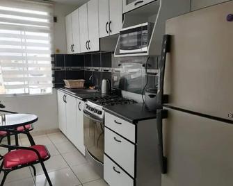Acogedores Departamentos Céntricos Huanchaco 4 p - Huanchaco - Cocina