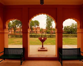 The Lallgarh Palace - A Heritage Hotel - Bikaner - Patio