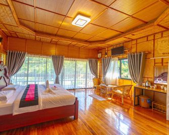 Phouphet Phoukham Lodge - Luang Namtha - Habitación