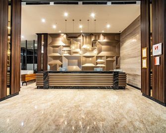Swiss-Belinn Karawang - Karawang - Front desk
