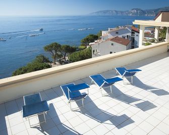 Albergo Miramare - Cala Gonone - Balkon