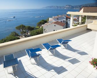 Albergo Miramare - Cala Gonone - Balkon