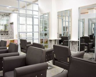 Green Rose Hotel - Lubuk Baja - Lounge