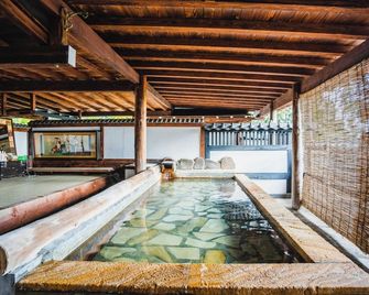 For 4 people Premium Dome 6m Tent F with shower / Ito Shizuoka - Itō