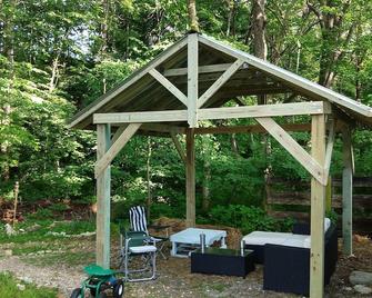 The Sugar Creek Retreat - Garfield - Patio
