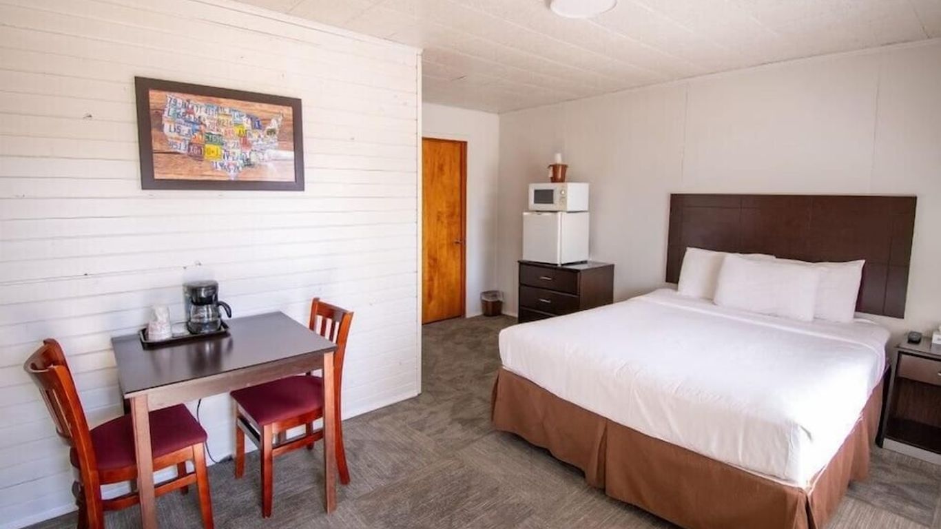 Superior Motel & Suites