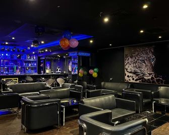 Al Mansour Plaza Hotel - 多哈 - 酒吧