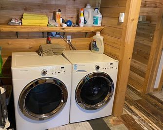 Cabin 5min to Solitude/Brighton 45-60min to Alta/Snowbird/ParkCity/DeerValley - Salt Lake City - Laundry facility