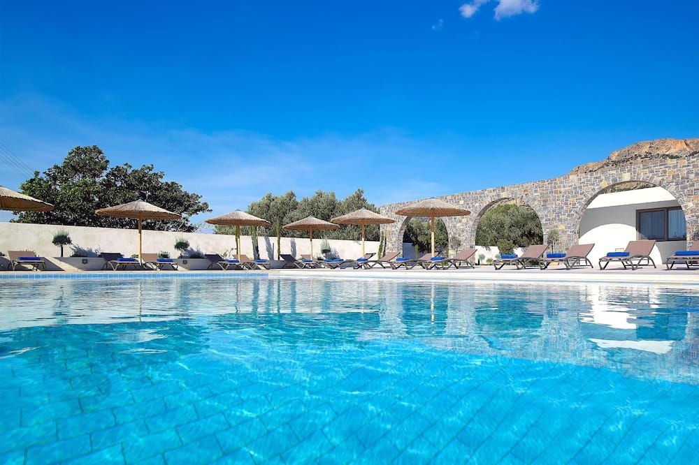 كوريفا بيتش هوتل