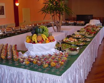 Gästehaus Weidenmühle - Mühlhausen - Buffet