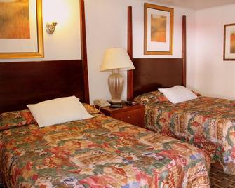 Executive Inn & Suites - Lakeview - Bedroom