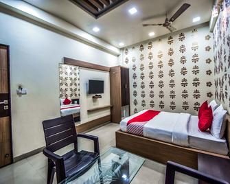 OYO 15180 Kavita Inn - Ābu Road - Habitación