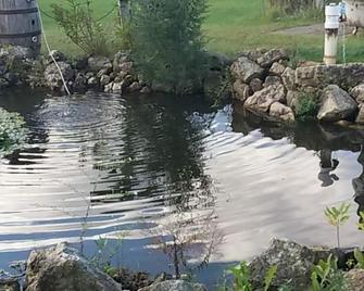 Authentic Caboose Rental Near The Little - Sparta - Buiten zicht