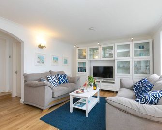 Atlantic Waves - St. Ives - Living room