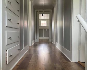 Family friendly home, within walking distance of downtown and rodeo grounds. - Pendleton