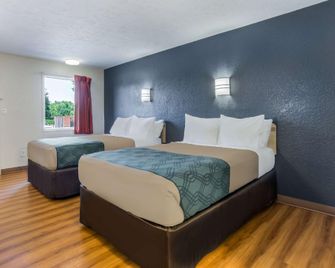 Quality Inn & Suites Columbus West - Columbus - Ložnice