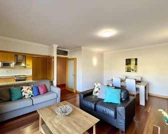 Albufeira Modern 4 With Pool by Homing - Albufeira - Sala de estar