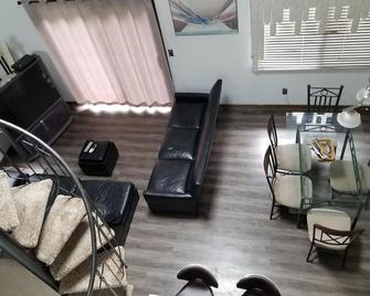 Mountain Creek/Great Gorge Village 2 Bedroom Condo W/Loft - McAfee - Bedroom