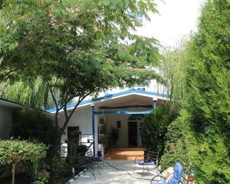 Hotel Vila Alex - Costinesti - Patio