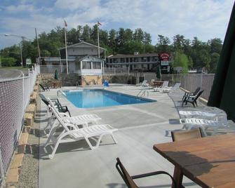 The Lake George Inn - Lake George - Pileta