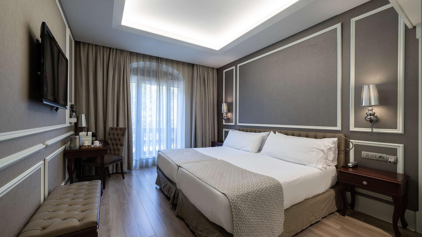 Catalonia Passeig de Gracia