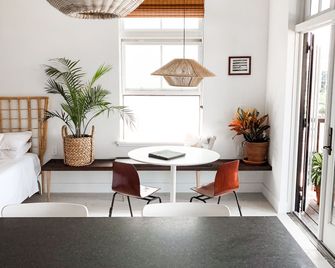 Lokal Hotel Cape May - קייפ מיי
