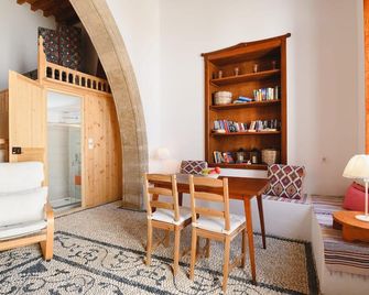 Villa Nouna - Lindos - Comedor