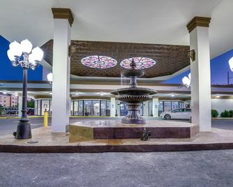 Ramada Metairie New Orleans Airport - Metairie - Κτίριο