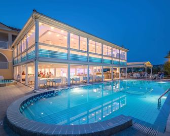 Filoxenia Hotel - Zante - Piscine