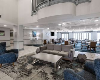Wingate by Wyndham Charlotte Speedway/Concord - קונקורד - טרקלין
