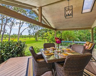 壮大な湖side、バリハイマウンテンビュー、フェアウェイホーム - プリンスビル - テラス