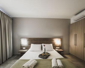Almyra Hotel - Karfas - Camera da letto