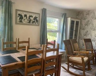 Tranquil countryside farmhouse stay - Thurles - Sala pranzo