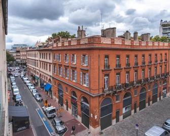 Hotel Ours Blanc - Place Victor Hugo - Toulouse