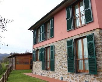 Hotel Paese Daniela - Pignone - Edificio