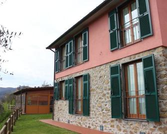 Agriturismo Daniela - Pignone - Будівля