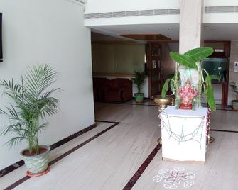 Hotel Susee Park - Tiruchirappalli - Lobby