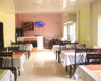 Hotel Exelle-Xior - Yaundé - Restaurante