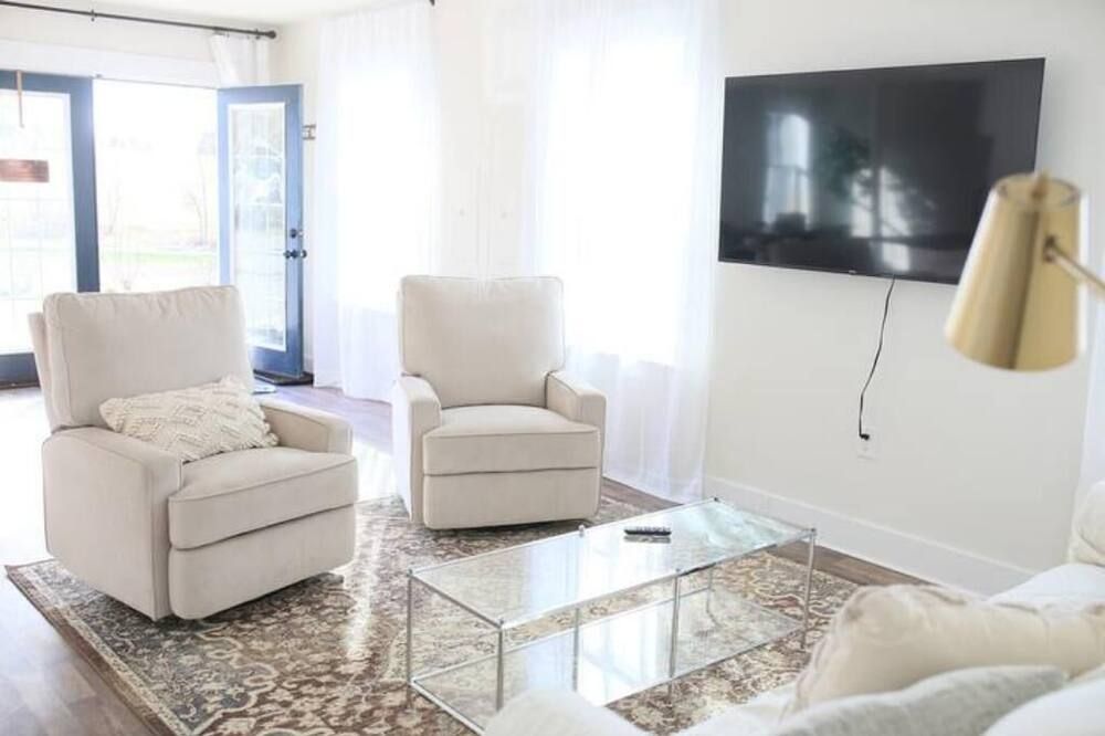 Countryside Two Bedroom Apartment