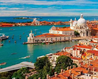 New apartment near Venice-a few meters from the beach - Cavallino Treporti - Building