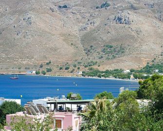 George Apartments - Livadia - Vista esterna