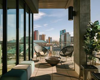 Sonder at Mill Ave - Tempe - Balcony