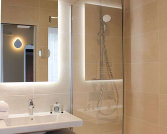 Brit Hotel Limoges Centre Gare - Hotel & Spa - Limoges - Baño