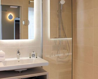 Brit Hotel Limoges Centre Gare - Hotel & Spa - Limoges - Baño