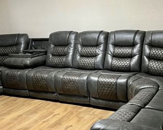 Largest Cabin Available for Rent in Cucahra! 26+ - La Veta - Lounge