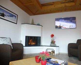 Apparthaus Sonnenberg - Haus Im Ennstal - Living room